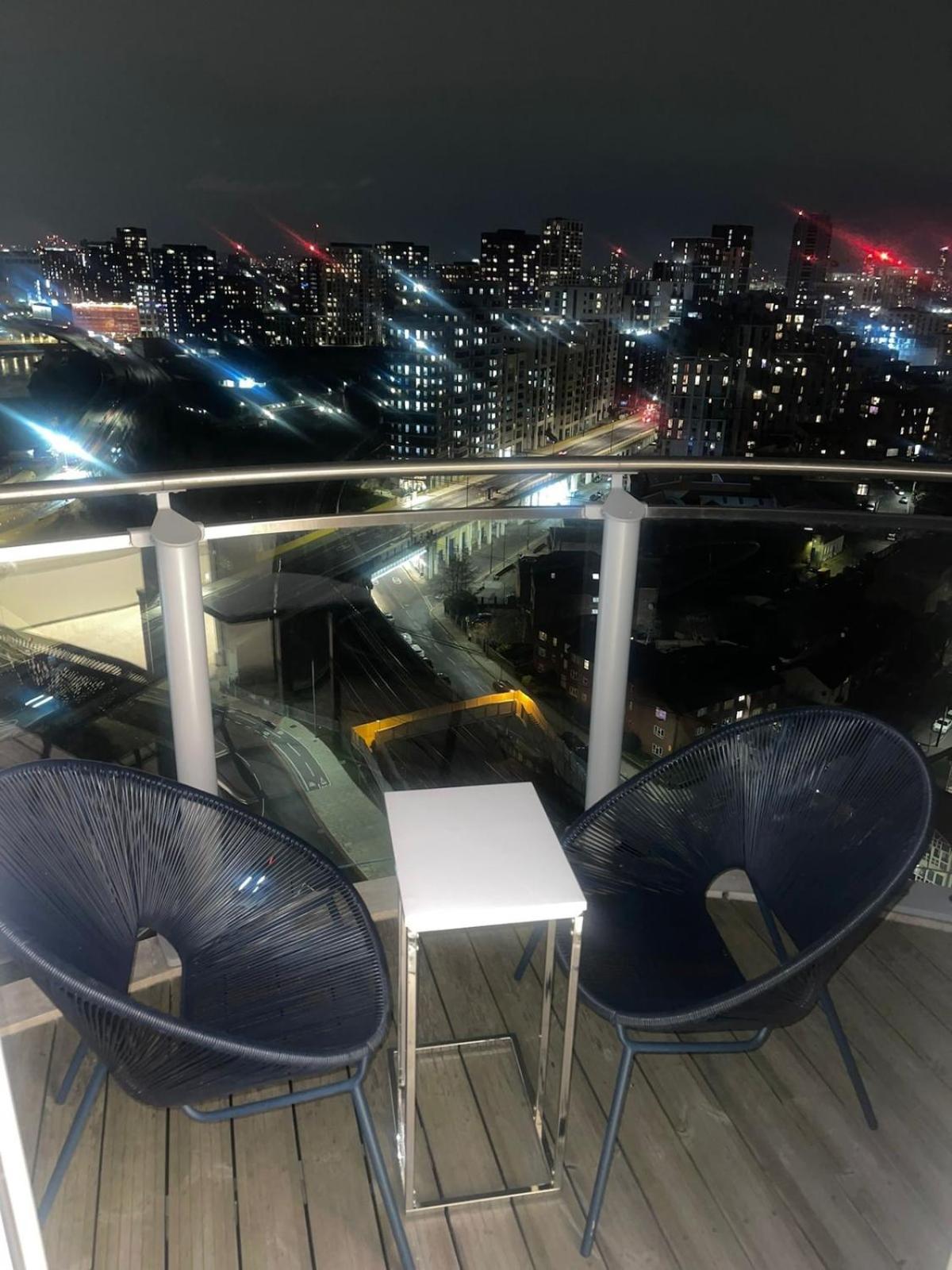 Luxury 1 Bedroom Apartment In Лондон Экстерьер фото