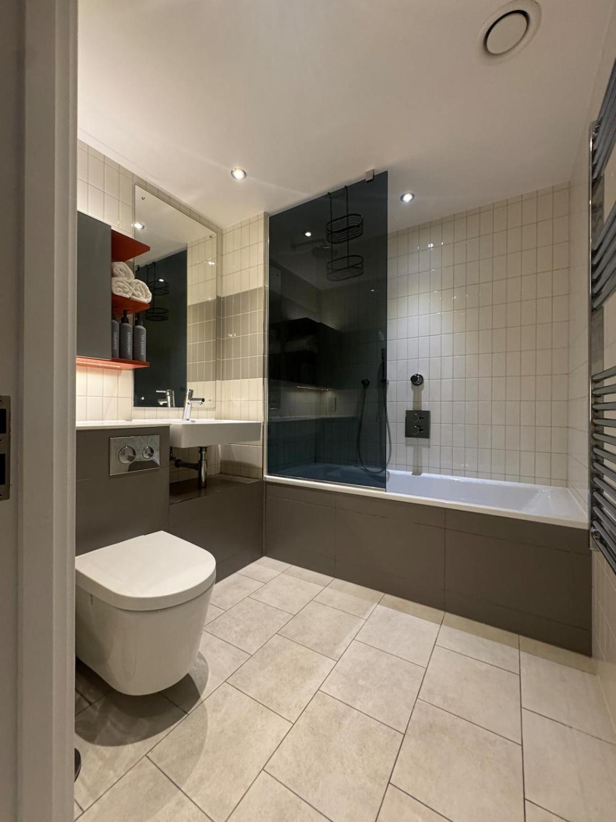 Luxury 1 Bedroom Apartment In Лондон Экстерьер фото