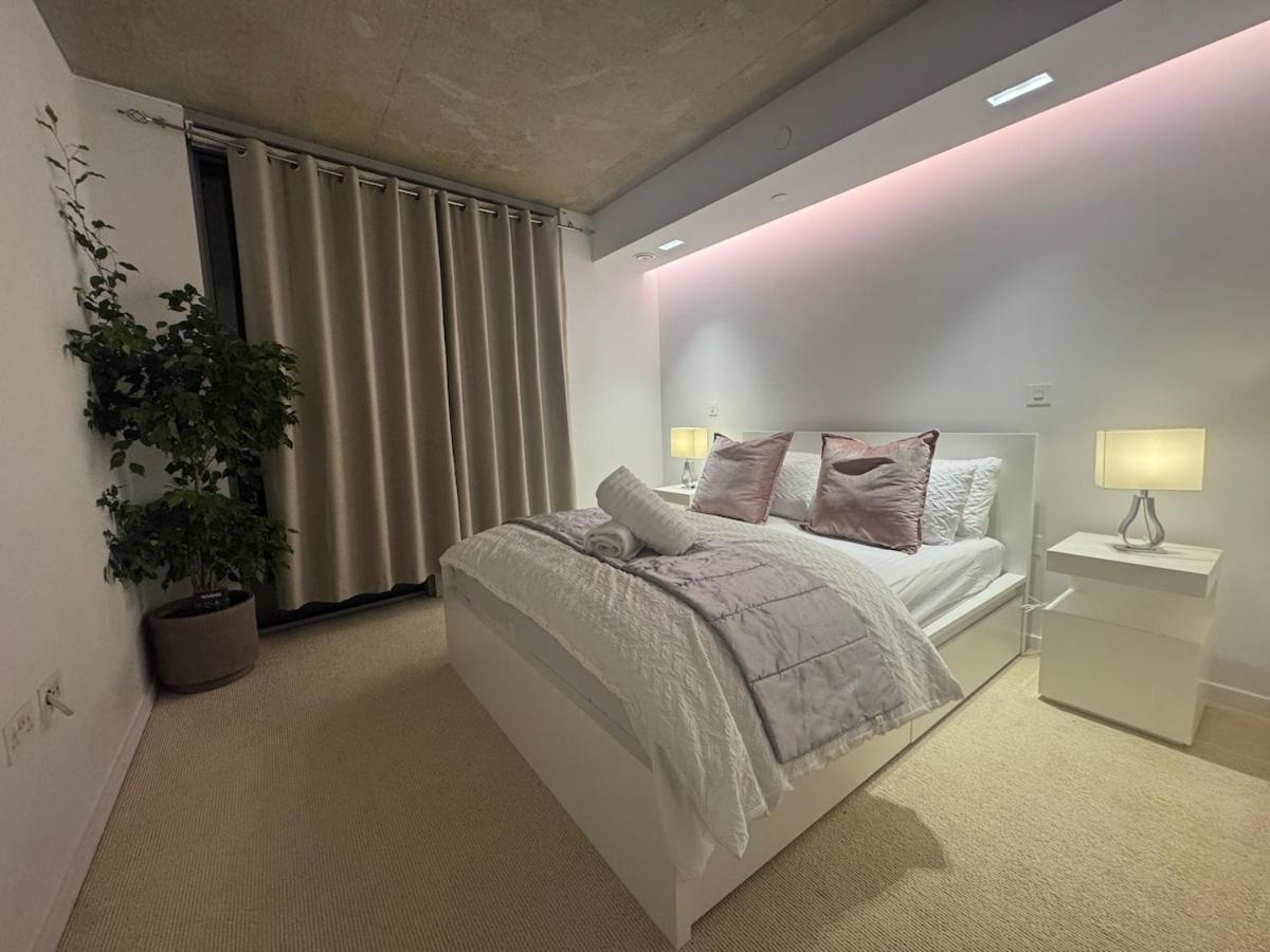 Luxury 1 Bedroom Apartment In Лондон Экстерьер фото